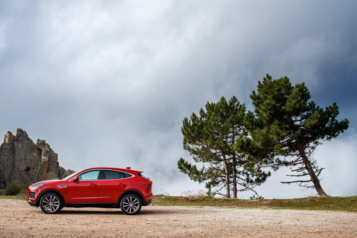 jaguar_e-pace_d240_awd.jpeg jaguar_e-pace_d240_awd.jpeg