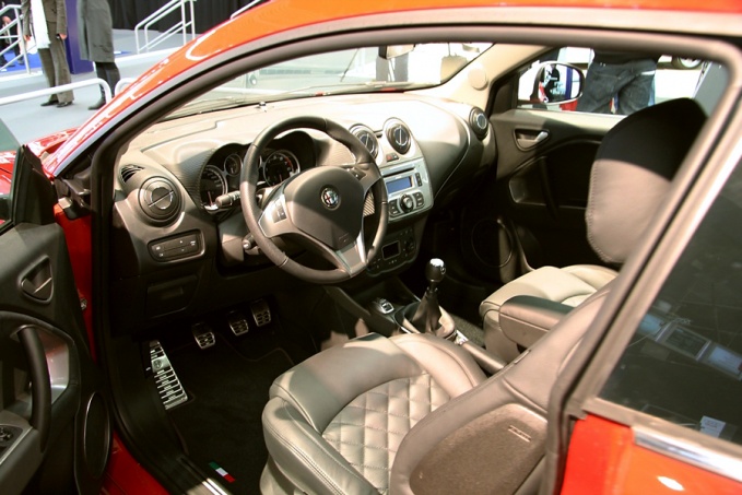 Интерьер Alfa Romeo MiTo Veloce