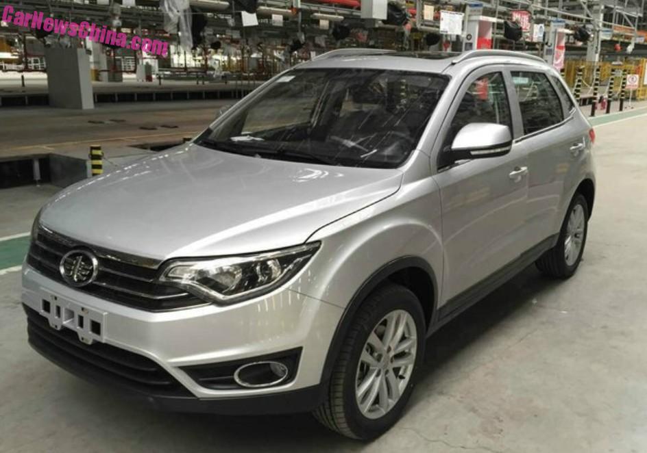 Серийный субкомпактный кроссовер Senya R7 SUV поступит к китайским дилерам в 2016 году