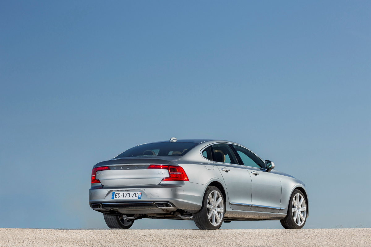 volvo_s90_d4_inscription_33.jpeg volvo_s90_d4_inscription_33.jpeg