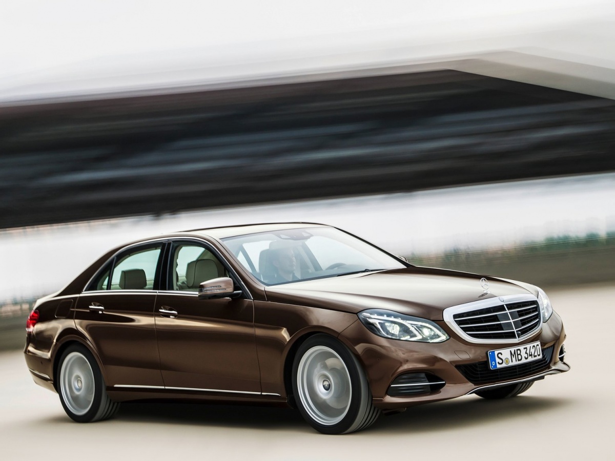 Mercedes-Benz-E-Class-2014-1600-03.jpg Mercedes-Benz-E-Class-2014-1600-03.jpg