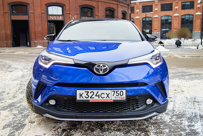 Toyota C-HR: Приджучить парнишку Toyota C-HR: Приджучить парнишку