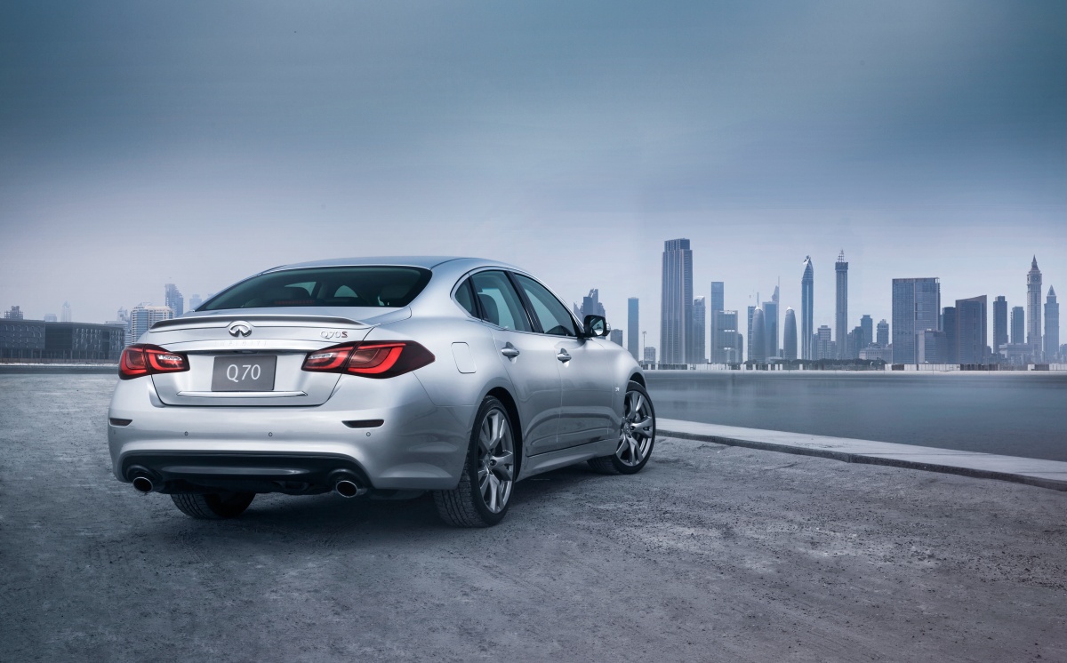 infiniti_q70_s_3.7_2.jpeg
