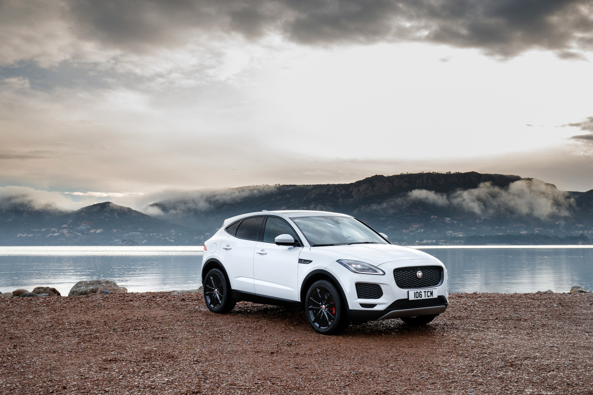 jaguar_e-pace_d240_awd_41.jpeg jaguar_e-pace_d240_awd_41.jpeg