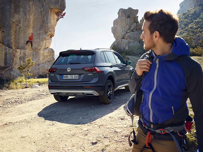 Volkswagen Tiguan Offroad: Дорогие лошади Volkswagen Tiguan Offroad: Дорогие лошади