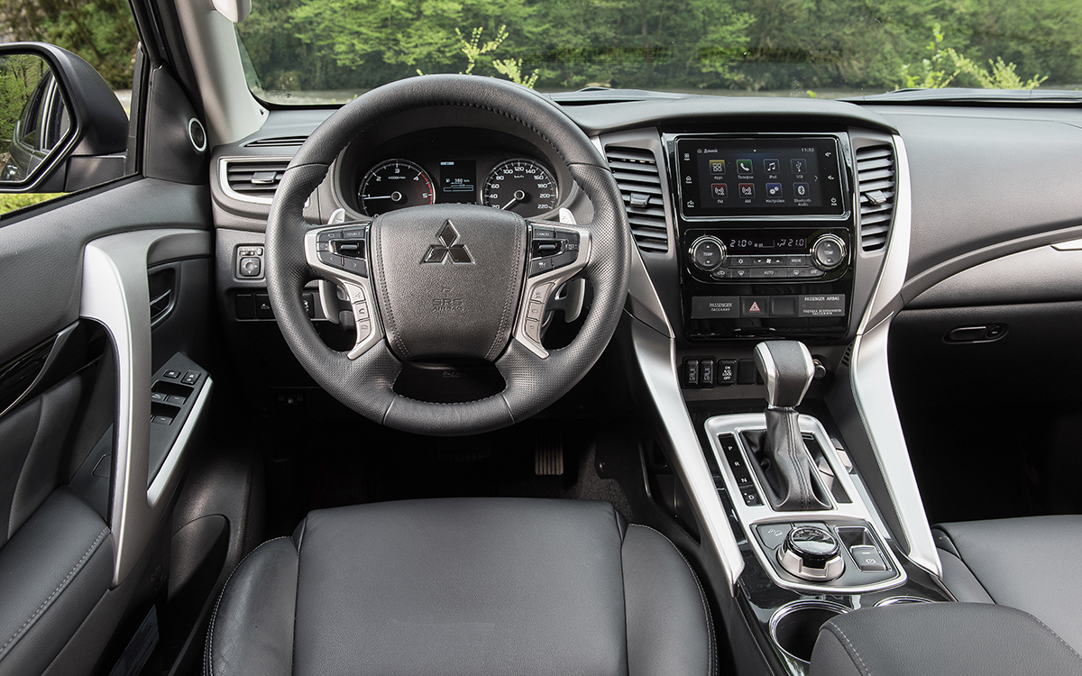 Mitsubishi Pajero Sport Mitsubishi Pajero Sport