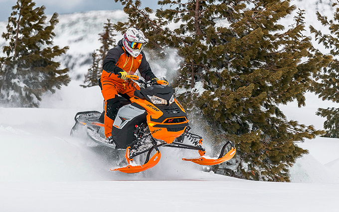 BRP Ski-Doo Renegade X-RS 900 ACE Turbo: Адреналинщик