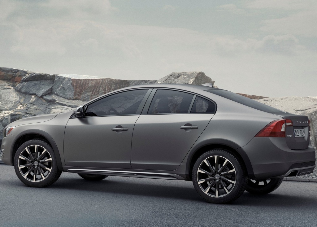 Volvo-S60_Cross_Country_2016_1600x1200_wallpaper_04.jpg