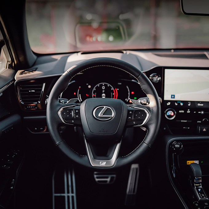 Стартовали продажи совершенно нового Lexus NX