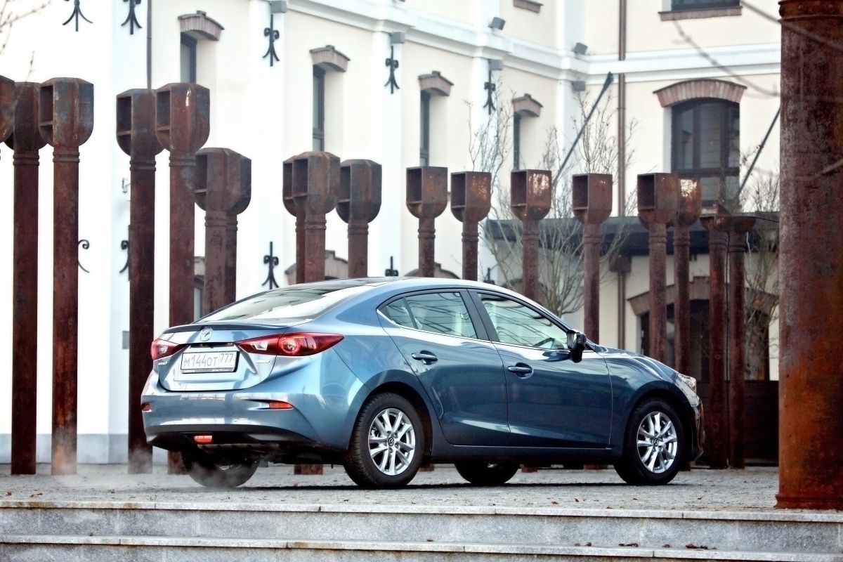 Первый тест-драйв Mazda3 1.5 6MT