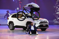 Знакомство с Toyota RAV4 в мультимедийном шоу