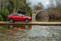 Jaguar E-Pace (с 2017 года) не разочарует второго владельца