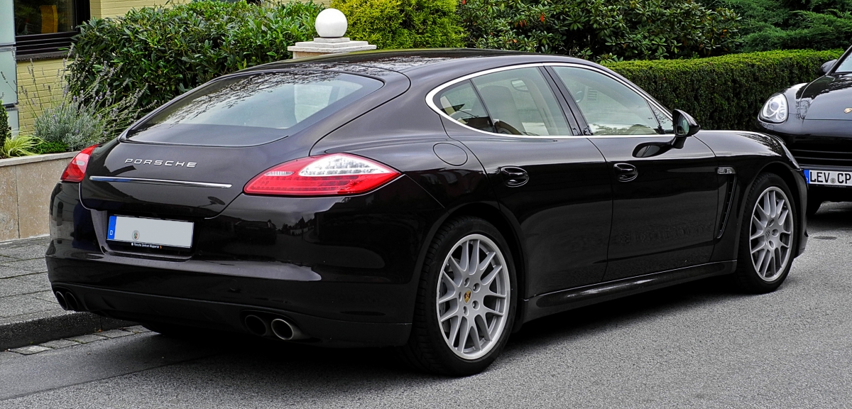 Porsche Panamera 2014, отзыв автовладельца - Андрей Михайловский