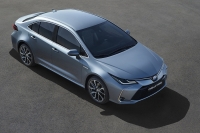 Ждали и дождались – показан седан Toyota Corolla новой генерации