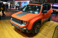 Jeep Renegade удивил необычным дизайном и проходимостью