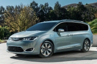 Chrysler пытается выжить «по-тихому» и снова демпингует