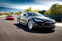 Tesla добавит Model S комфорта