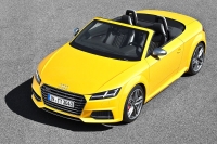 У Audi TT сорвало крышу