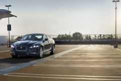 Jaguar XF и XJ получили новые моторы