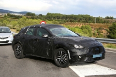 Infiniti вывел на тесты кроссовер QX30