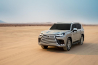 Lexus LX: Что у него с лицом?!