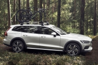 Новый Volvo V60 Cross Country: с семьёй и на природу