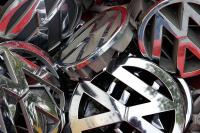 Сотни тысяч автолюбителей требуют компенсации от Volkswagen