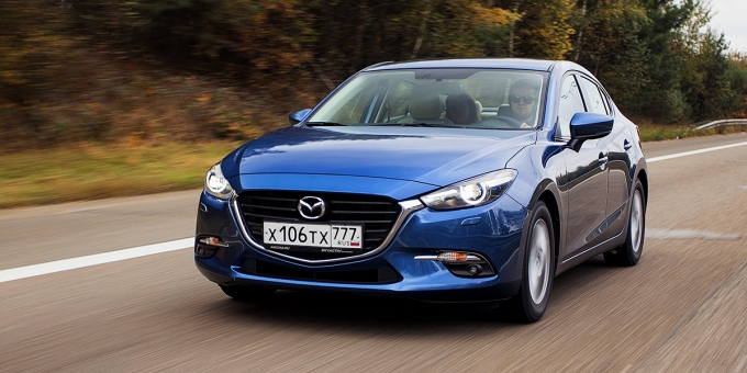 Первый тест-драйв Mazda3: Машина, которая прощает