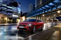 Новые Kia Ceed GT и Kia ProCeed: предсказуемость против неожиданности