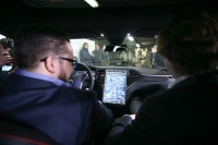 Yota начала выдачу SIM-карт для Tesla