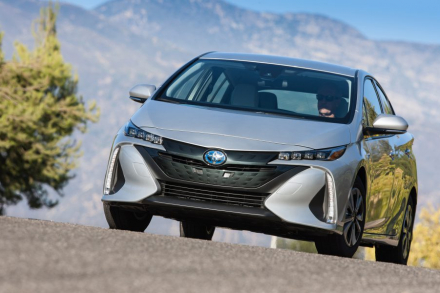 В России отзывают гибриды Toyota Prius