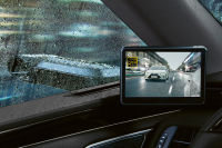 Lexus переходит на цифровые зеркала заднего вида