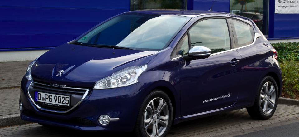 PEUGEOT 208: отзыв автовладельца: Андрей