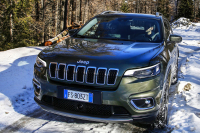 Jeep Cherokee отзывают из-за глохнущих моторов