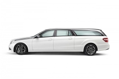 Очень длинный Mercedes E