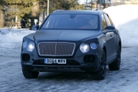 Bentley продолжает тестировать SUV