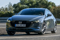Все новые Mazda3 в России поедут на сервис