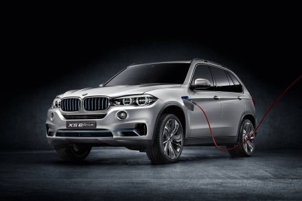 BMW X5 стал гибридом